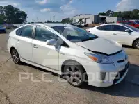 2015 Toyota PRIUS photo