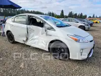 2015 Toyota PRIUS фото