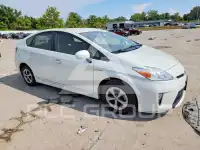 2015 Toyota PRIUS фото
