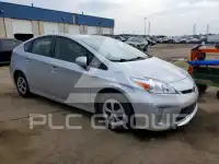 2015 Toyota PRIUS фото