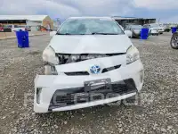 2015 Toyota PRIUS photo
