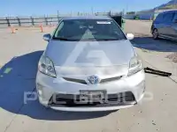 2015 Toyota PRIUS photo