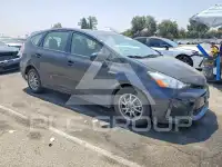 2015 Toyota PRIUS фото