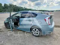 2015 Toyota PRIUS photo