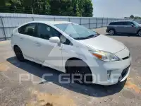 2015 Toyota PRIUS фото