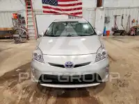 2015 Toyota PRIUS фото