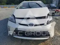 2015 Toyota PRIUS photo