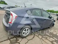 2015 Toyota PRIUS фото