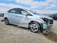 2015 Toyota PRIUS фото