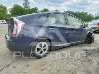 2015 Toyota PRIUS фото