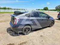 2015 Toyota PRIUS photo
