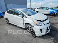 2015 Toyota PRIUS photo