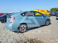 2015 Toyota PRIUS photo