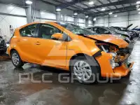 2015 Toyota PRIUS фото