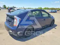 2015 Toyota PRIUS фото