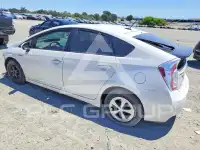 2015 Toyota PRIUS фото