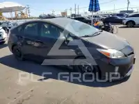 2015 Toyota PRIUS фото