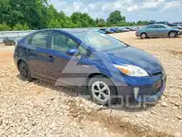 2015 Toyota PRIUS photo