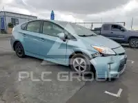 2015 Toyota PRIUS фото