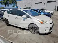 2015 Toyota PRIUS photo