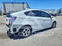 2015 Toyota PRIUS фото