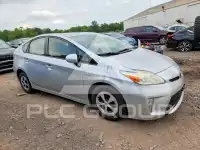 2015 Toyota PRIUS фото