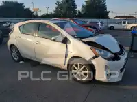 2015 Toyota PRIUS фото