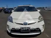 2015 Toyota PRIUS photo