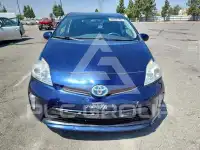 2015 Toyota PRIUS фото