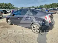 2015 Toyota PRIUS photo