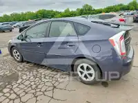 2015 Toyota PRIUS фото