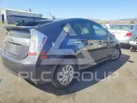 2015 Toyota PRIUS photo