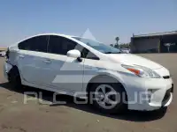 2015 Toyota PRIUS фото