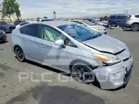 2015 Toyota PRIUS фото