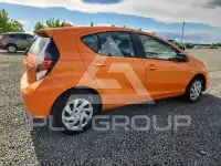 2015 Toyota PRIUS photo