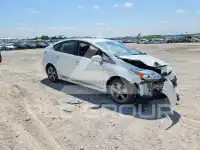 2015 Toyota PRIUS фото