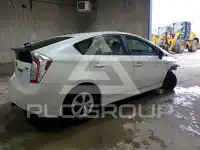 2015 Toyota PRIUS photo