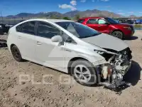 2015 Toyota PRIUS photo