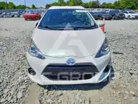 2015 Toyota PRIUS фото