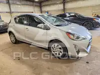 2015 Toyota PRIUS фото