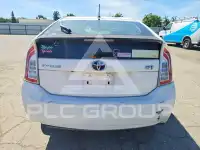 2015 Toyota PRIUS фото