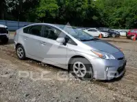 2015 Toyota PRIUS photo