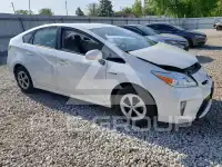 2015 Toyota PRIUS фото