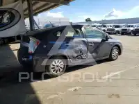 2015 Toyota PRIUS photo