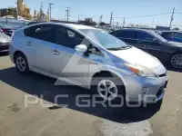 2015 Toyota PRIUS фото