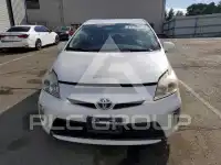 2015 Toyota PRIUS фото