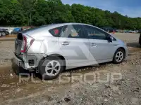 2015 Toyota PRIUS photo
