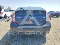 2015 Toyota PRIUS фото