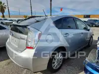 2015 Toyota PRIUS photo