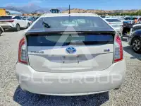 2015 Toyota PRIUS фото